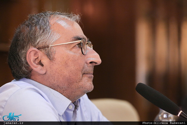 زیباکلام: جبهه پایداری و احمدی‌نژادی‌ها هیات رئیسه‌ی مجلس بعدی می‌شوند