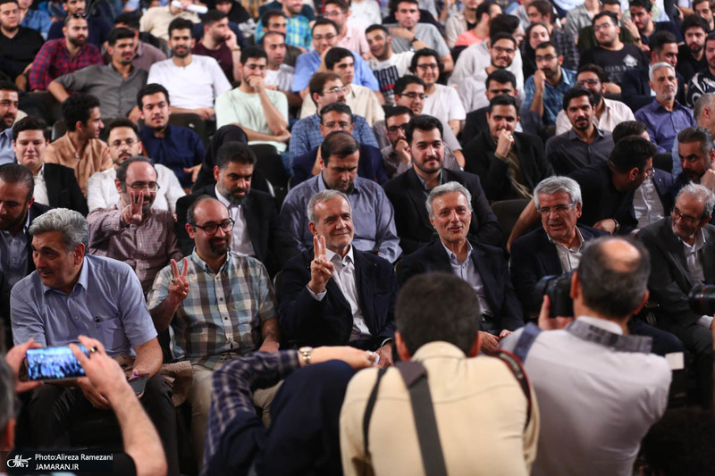نشست پرس و پاسخ با مسعود پزشکیان در دانشگاه تهران