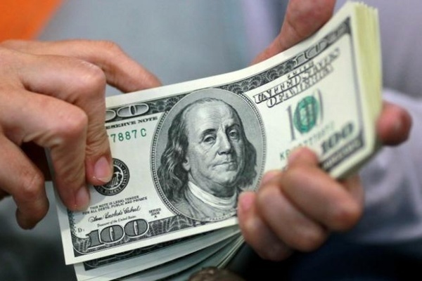 فروشنده دلار تقلبی در استان البرز به دام افتاد