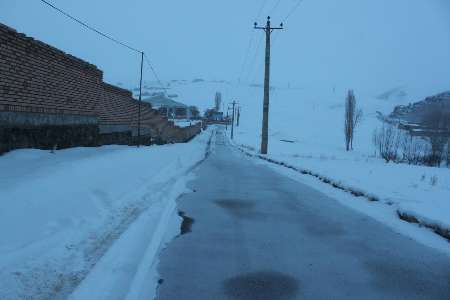 برف مدارس برخی شهرستانهای استان اردبیل را تعطیل کرد