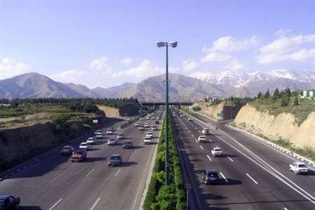 تردد خودروها در جاده های استان تهران روان و عادی است