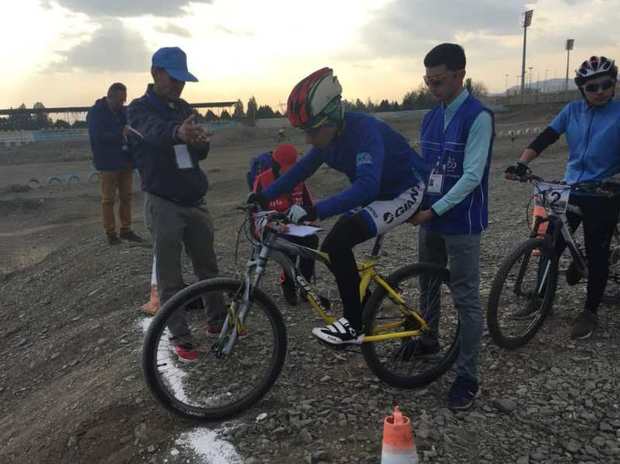 مسابقات دوچرخه سواری استعدادهای برتر کشور در مشهد آغاز شد