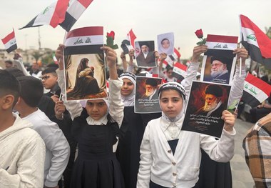 اعلام همدردی دانش‌آموزان عراقی با خانواده‌های داغدار مدرسه میناب + عکس