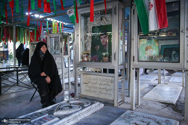 مراسم مهمانی لاله ها در بهشت زهرا (س) تهران