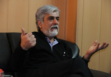 حسین پاکدل در واکنش به هنرمندانی که در جنگ طرف مردم نایستادند: رفقا، بَد رفوزه شدید این‌بار، خیلی بد!