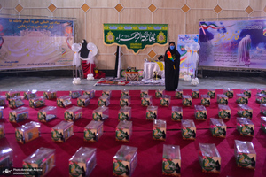 مراسم اهدای 2313 سری جهیزیه در جوار حرم امام خمینی(س)