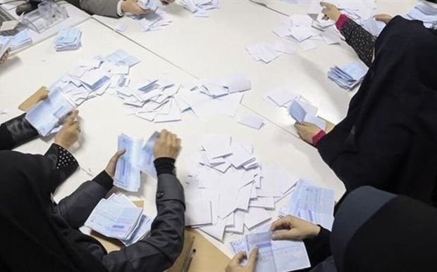 شمارش آرا در شعب اخذ رای شهری کردستان آغاز شد