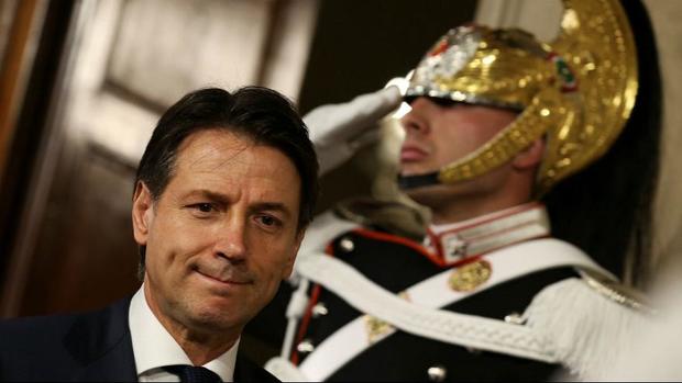 بحران سیاسی در ایتالیا؛ نخست‌وزیر از تشکیل دولت انصراف داد