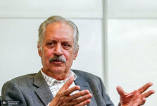 بیگدلی، تحلیلگر مسائل بین‌الملل: احتمالا آمریکایی‌ها از روسیه خواسته‌اند برای ایجاد نرمش در مواضع ایران اقدام کند/ حادثه‌ تیراندازی بامداد امروز به سمت ترامپ، عمق نارضایتی‌ها در داخل آمریکا را نشان می‌دهد/ همین عامل باعث شده ترامپ به محاصره دریایی اکتفا ک