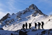 اعزام تیم امدادی ازنا برای جستجوی تنها مفقودی حادثه کوهنوردان اشترانکوه