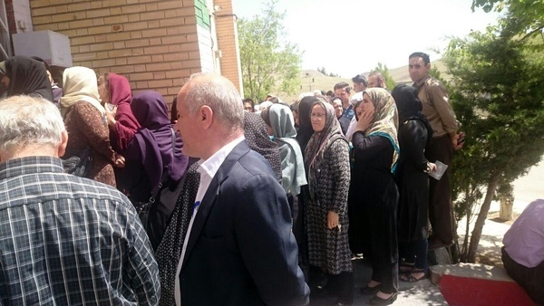 حضور گسترده مردم کردستان پای صندوق‌های رای