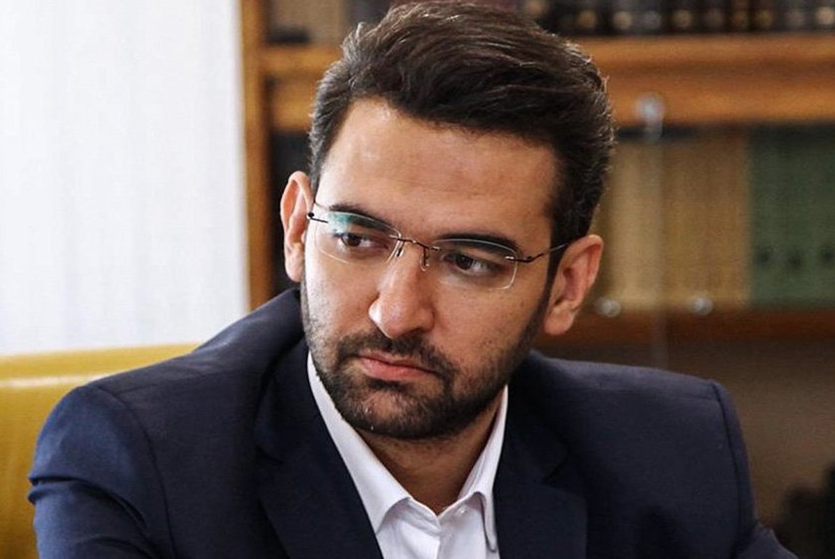 آذری جهرمی:جلوی مبادلات مالی سایت های شرط بندی در بانک های ایران را خواهم گرفت