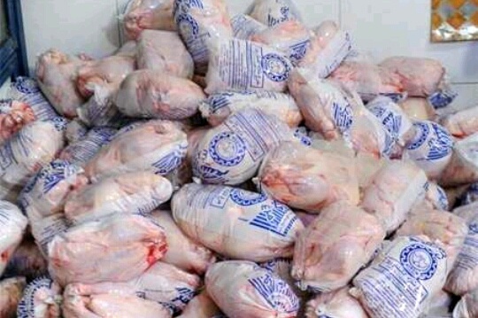 آغاز طرح توزیع مرغ منجمد در بازارهای روز شهرداری کرج  توزیع بیش از 60 تن مرغ در روز اول