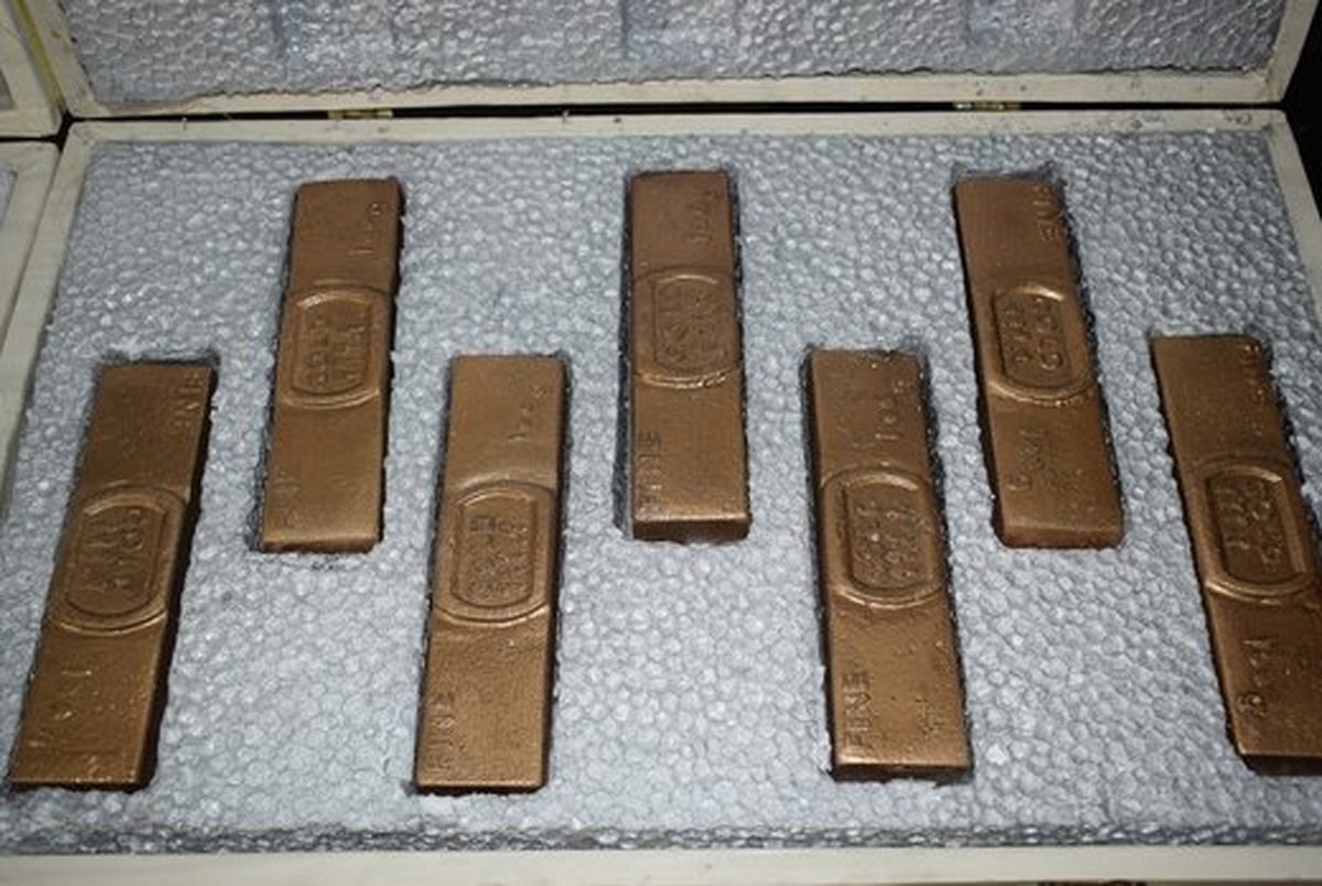 بیش از ۷ کیلوگرم شمش طلای قاچاق در فرودگاه تبریز کشف شد