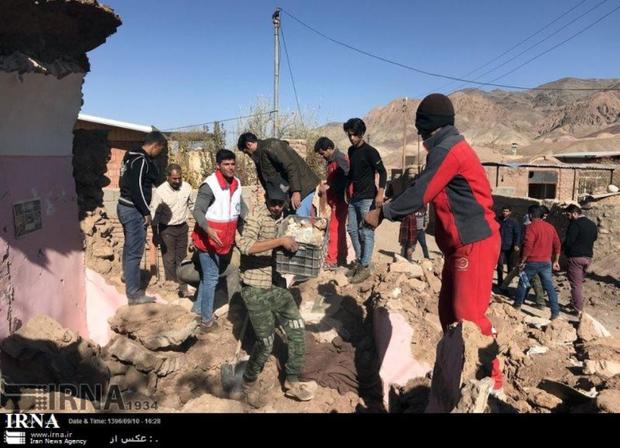 هلال احمر به زلزله زدگان کرمانی عیدی می دهد