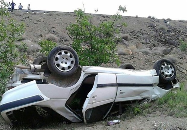 واژگونی خودرو در محور بروجرد - اراک یک کشته و ۴ مجروح برجای گذاشت