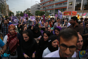 شادی مردم تهران پس از اعلام نتایج انتخابات ۲۹ اردیبهشت 