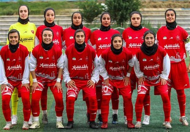 قهرمانی زنان پرسپولیس در لیگ دسته یک فوتبال +عکس و ویدیوی جشن قهرمانی