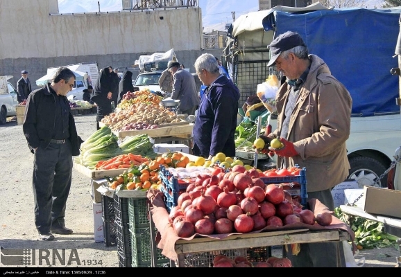 هیاهوی یلدا در بازار بروجرد