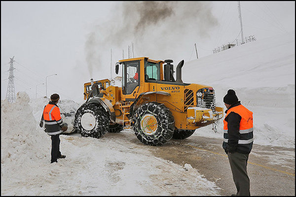 اجرای عملیات برف روبی در 2800 کیلومتر جاده های خراسان شمالی
