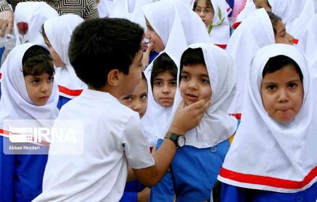 ۲۳هزار کلاس اولی در استان بوشهر روز شکوفه‌ها را جشن گرفتند