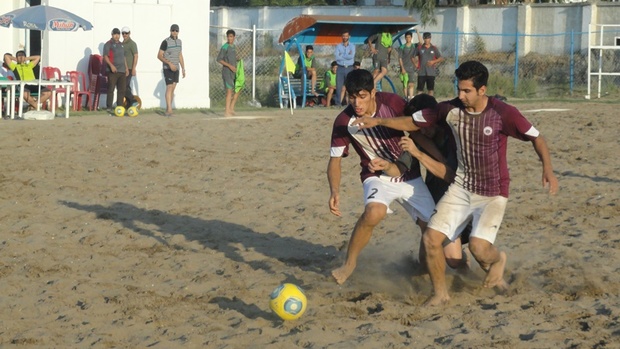 گلساپوش یزد در رقابت های فوتبال ساحلی حریفان خود را شناخت