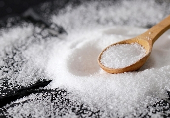 زیاده‌روی در مصرف نمک با بدن چه می‌کند؟