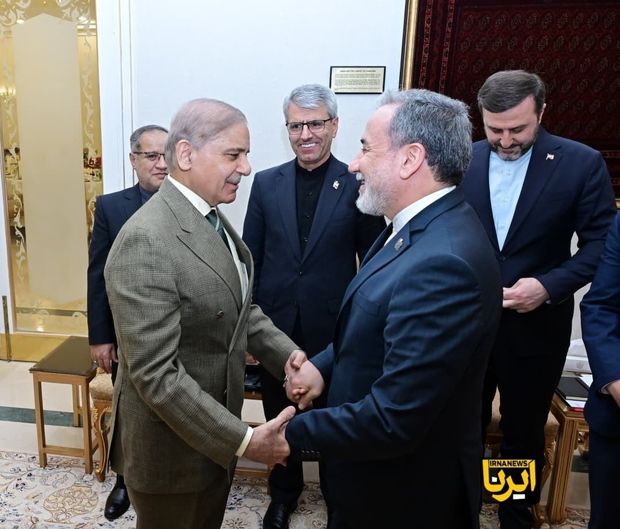 روایت نخست وزیر پاکستان از دیدارش با عراقچی