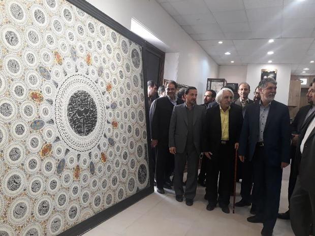 وزیر فرهنگ و ارشاد اسلامی از آثار خوشنویسی استاد مودب بازدید کرد