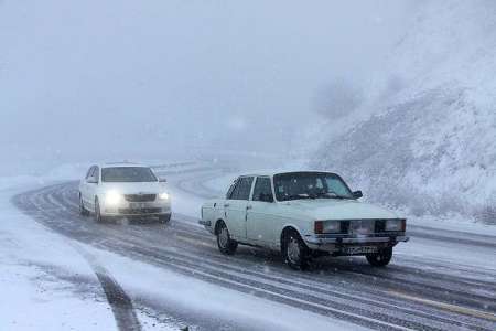 آغاز بارش برف در برخی گردنه های استان قزوین