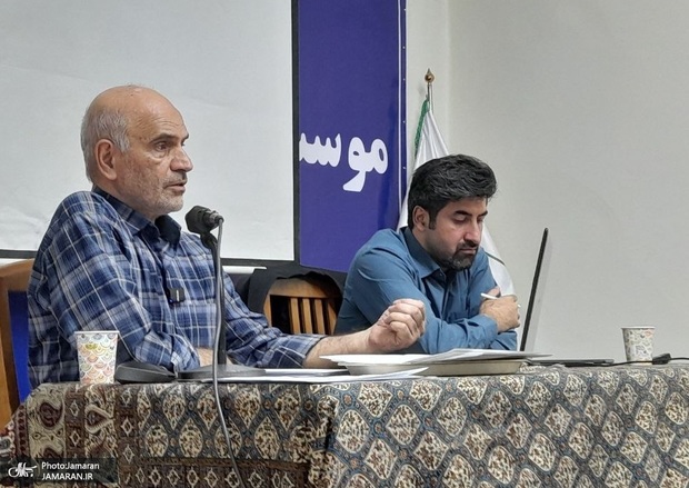 فرشاد مومنی: در برخی سالها رانت ناشی از شوک‌های قیمتی از رانت نفتی هم بزرگ‌تر شده است/ «اداره پاورپوینتی» و شوک‌درمانی، بنیان‌های اقتصاد کشور را تضعیف کرده‌اند/بدون اصلاح نظام بانکی، دستیابی به ثبات اقتصادی محال است