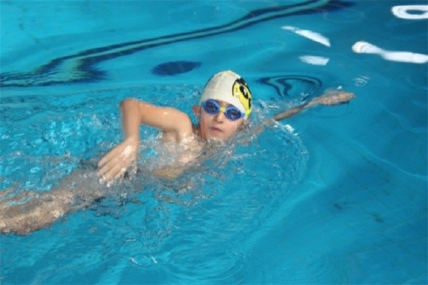 مسابقات شنای چهارجانبه در قزوین پایان یافت