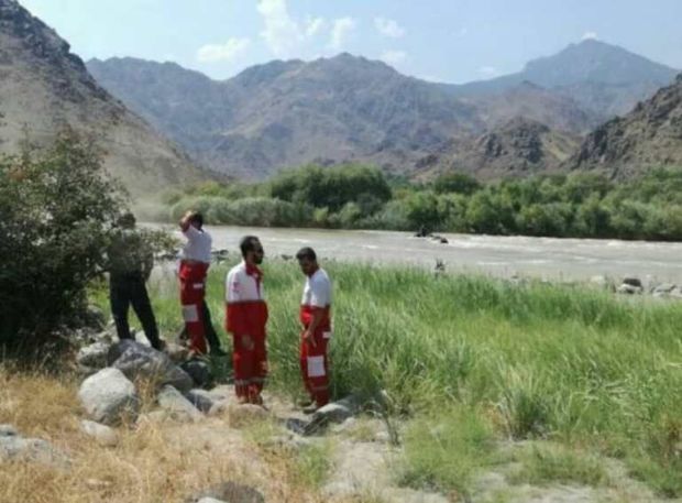 عملیات جستجوی راننده کامیون در رودخانه ارس ادامه دارد