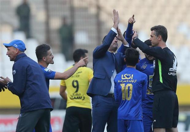 داور دیدار سپاهان - استقلال محروم شد
