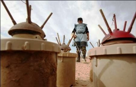 فعالیت 9 گروه پاکسازی اراضی آلوده به مین در استان ایلام