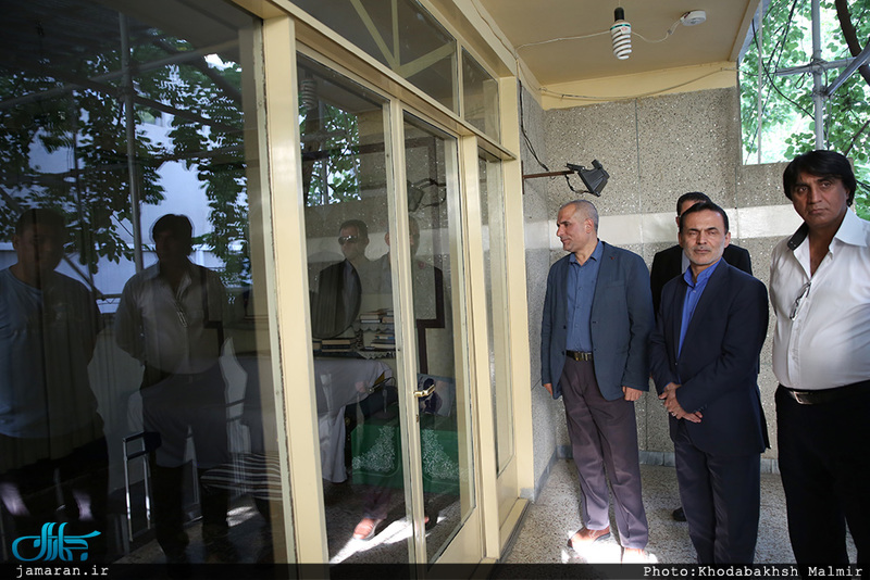بازدید معاون وزیر مبارزه با مواد مخدر کشور افغانستان از بیت امام خمینی (س) در جماران