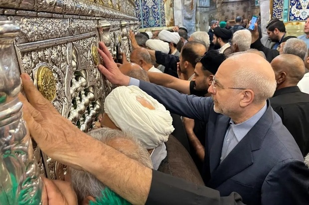 قالیباف به زیارت رفت + عکس