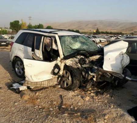 تصادف در محور فیروزآباد به قیر پنج کشته بر جای گذاشت