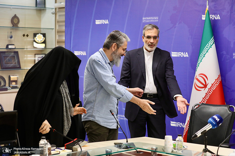 مراسم رونمایی کتاب اسرائیل آن شر مطلق