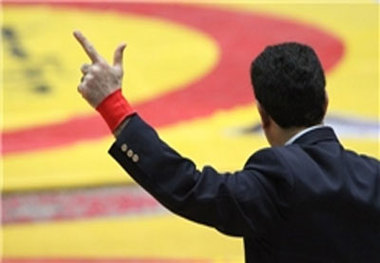  داور ایرانی از سوی اتحادیه جهانی کشتی 6 ماه محروم شد
