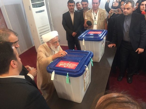 احمد جنتی رای خود را به صندوق انداخت+عکس