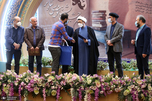 مراسم اختتامیه سومین جشنواره تئاتر و نمایشنامه نویسی روح الله