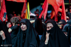 مراسم عزاداری امام حسین (ع) در خیابان کشور دوست