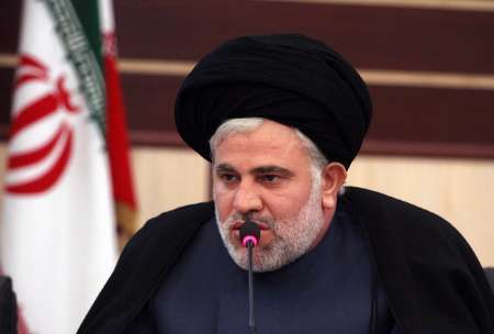 حجت الاسلام 'حسینی نوری' به عنوان امام جمعه جدید اندیمشک حکم گرفت