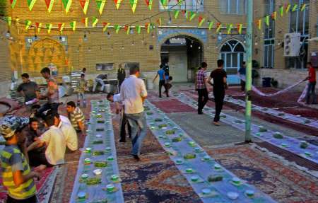اجرای طرح افطاری ساده در 40 امامزاده کرمان