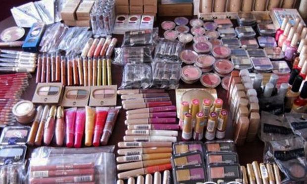 6 هزار قلم انواع لوازم آرایشی قاچاق در بناب کشف شد