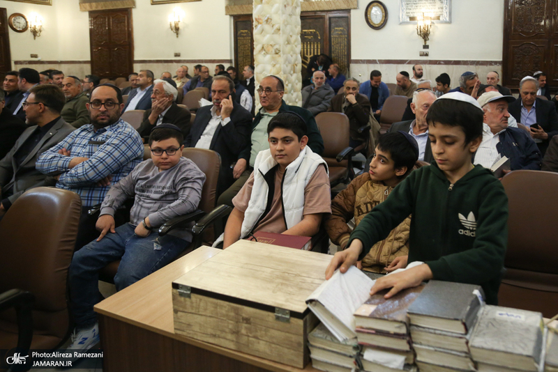 مراسم بزرگداشت رهبر شهيد در كنسيه يوسف آباد