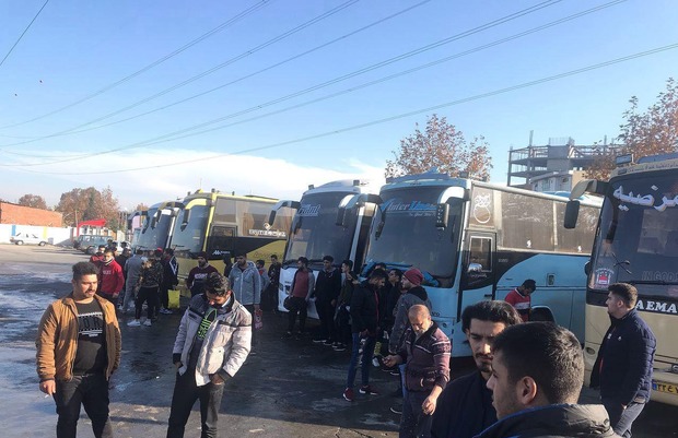 هواداران نساجی در انتظار تصمیم سازمان لیگ+عکس
