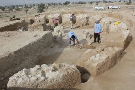 کشف بنای باستانی با کاربری ناشناخته در شمال سواحل خلیج فارس