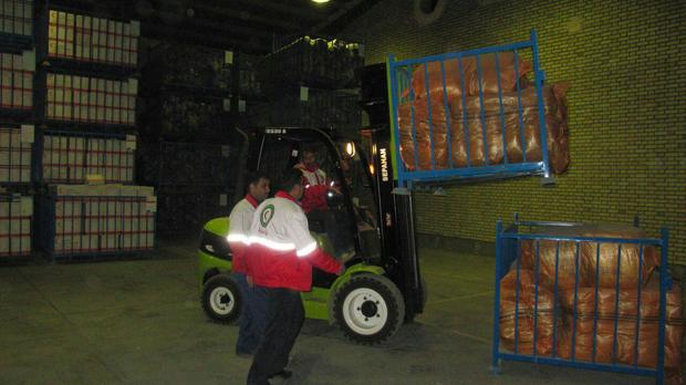 اعزام32 نجاتگر و ارسال پنج هزار تخته پتو و یک هزار چادر امدادی از اصفهان به مناطق زلزله زده